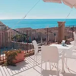 Regina Margherita Couette-café