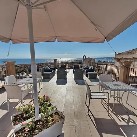 Nocleg ze śniadaniem Regina Margherita 3*