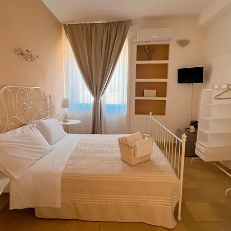 Regina Margherita Nocleg ze śniadaniem Marzamemi