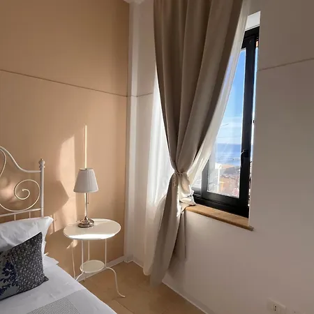 Regina Margherita Nocleg ze śniadaniem 3*