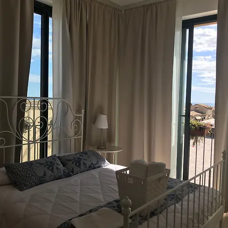 Regina Margherita Nocleg ze śniadaniem 3*