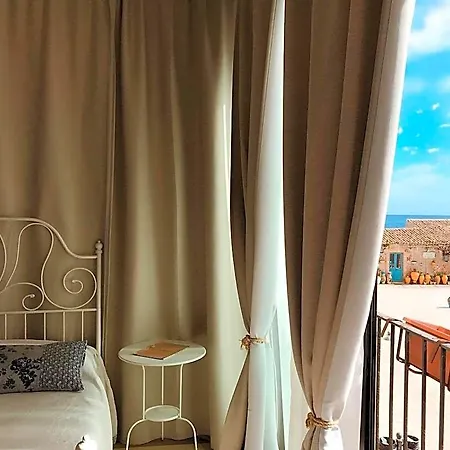Regina Margherita Bed and Breakfast 3*